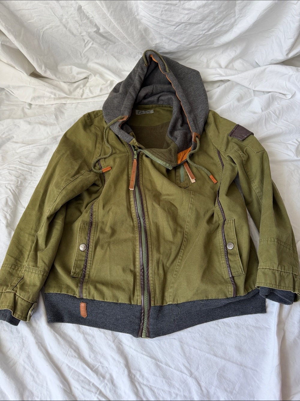 Cupshe Olive Green Hooded Jacket with Heather Gray Accents